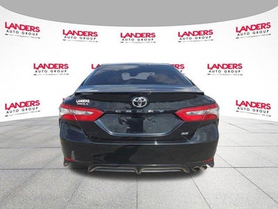 2018 Toyota Camry SE Auto (SE)