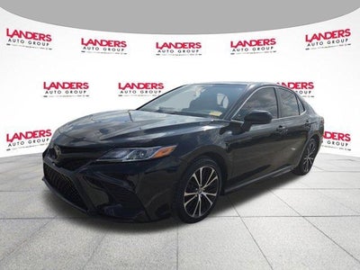 2018 Toyota Camry SE Auto (SE)