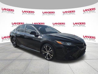 2018 Toyota Camry SE Auto (SE)