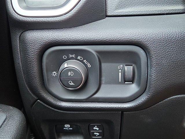 2023 RAM 1500 Big Horn 4x4 Crew Cab 5'7" Box