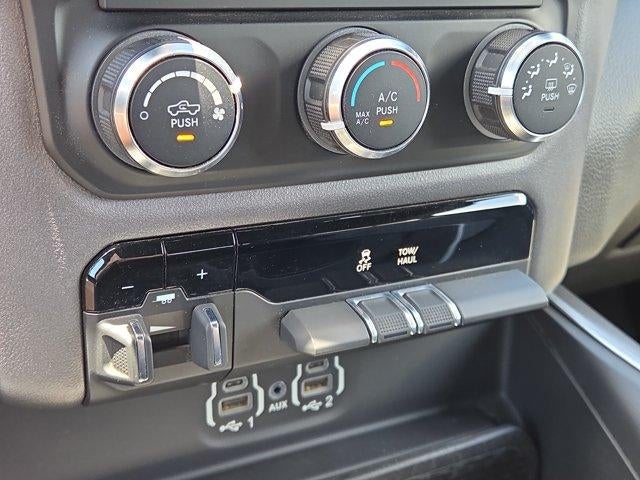 2020 RAM 1500 Lone Star 4x4 Crew Cab 5'7" Box
