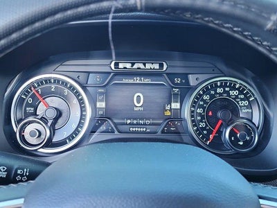 2019 RAM 1500 Laramie 4x4 Crew Cab 5'7" Box