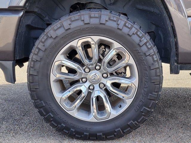 2019 RAM 1500 Laramie 4x4 Crew Cab 5'7" Box