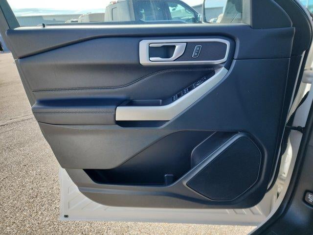 2023 Ford Explorer XLT RWD