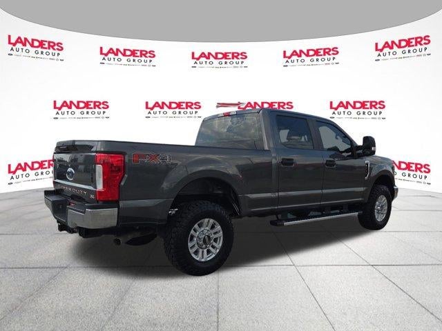 2019 Ford Super Duty F-250 SRW LARIAT 4WD Crew Cab 6.75' Box