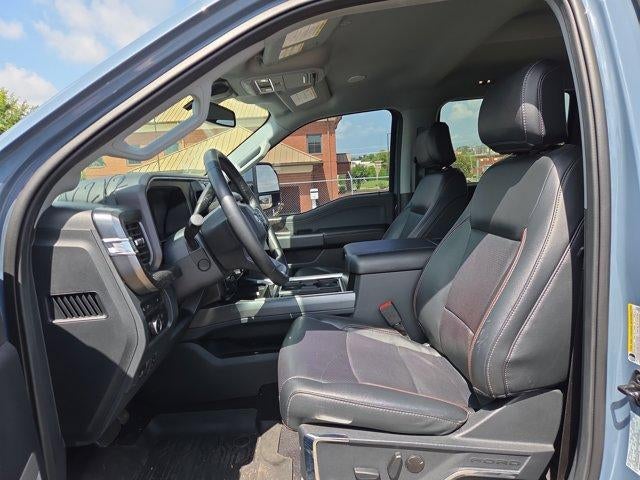 2023 Ford Super Duty F-250 SRW LARIAT 4WD Crew Cab 6.75' Box