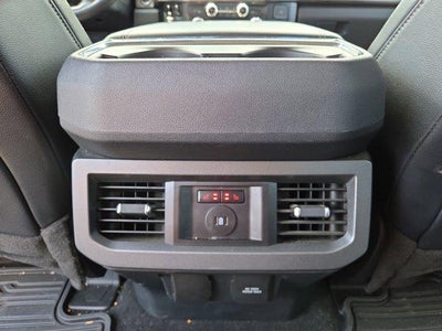 2023 Ford Super Duty F-250 SRW LARIAT 4WD Crew Cab 6.75' Box