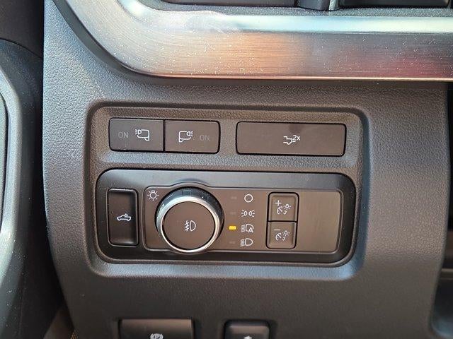 2023 Ford Super Duty F-250 SRW LARIAT 4WD Crew Cab 6.75' Box