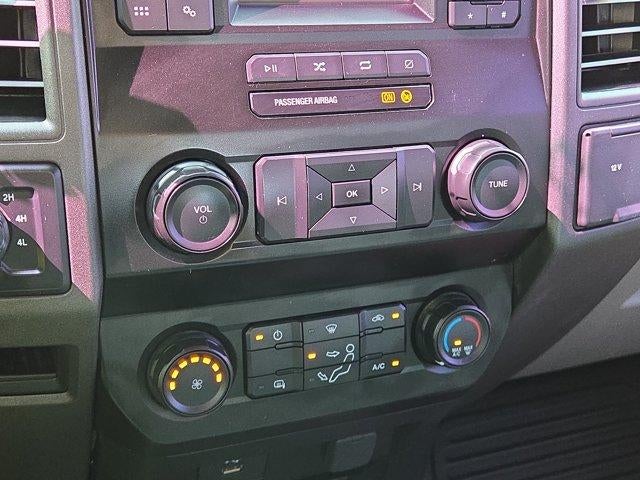 2020 Ford Super Duty F-350 SRW XL 4WD Crew Cab 6.75' Box