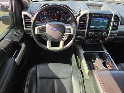 2021 Ford Super Duty F-350 DRW LARIAT 4WD Crew Cab 8' Box