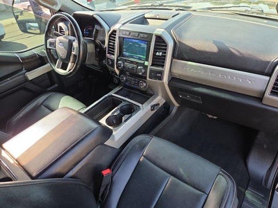 2021 Ford Super Duty F-350 DRW LARIAT 4WD Crew Cab 8' Box