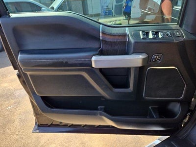 2021 Ford Super Duty F-350 DRW LARIAT 4WD Crew Cab 8' Box