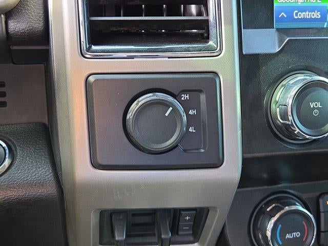 2021 Ford Super Duty F-350 DRW LARIAT 4WD Crew Cab 8' Box