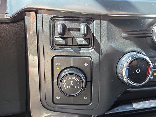 2022 Ford F-150 LARIAT 4WD SuperCrew 5.5' Box