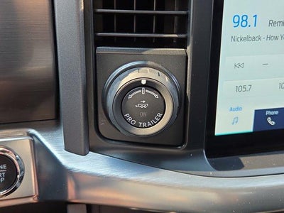 2022 Ford F-150 LARIAT 4WD SuperCrew 5.5' Box