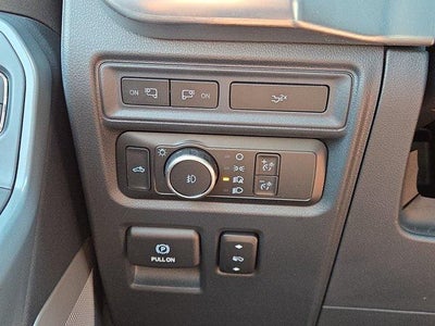 2022 Ford F-150 LARIAT 4WD SuperCrew 5.5' Box