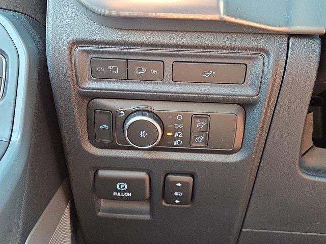 2022 Ford F-150 LARIAT 4WD SuperCrew 5.5' Box