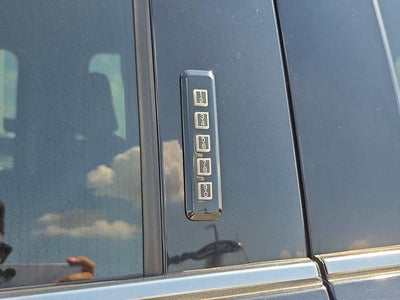 2022 Ford F-150 LARIAT 4WD SuperCrew 5.5' Box