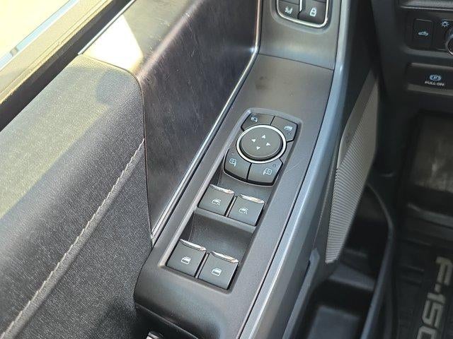 2022 Ford F-150 LARIAT 4WD SuperCrew 5.5' Box
