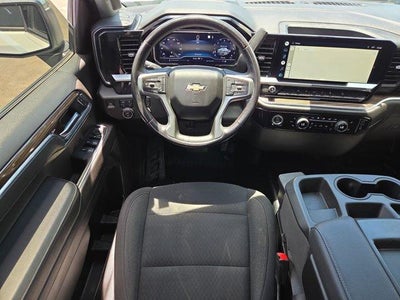 2022 Chevrolet Silverado 1500 Crew Cab Short Box 4-Wheel Drive LT 1LT