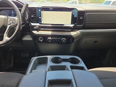 2022 Chevrolet Silverado 1500 Crew Cab Short Box 4-Wheel Drive LT 1LT