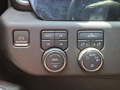2022 Chevrolet Silverado 1500 Crew Cab Short Box 4-Wheel Drive LT 1LT