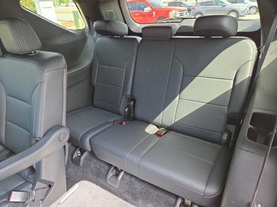 2025 Chevrolet Traverse LT w/2LT