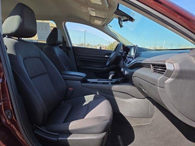 2024 Nissan Altima 2.5 SV Sedan