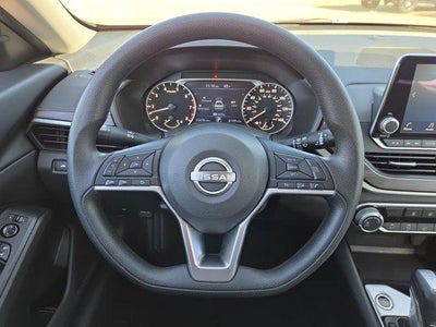 2024 Nissan Altima 2.5 SV Sedan