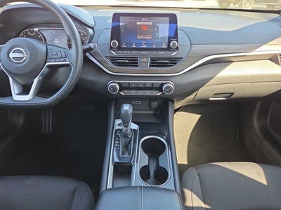 2024 Nissan Altima 2.5 SV Sedan