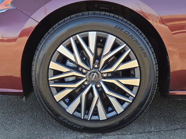 2024 Nissan Altima 2.5 SV Sedan