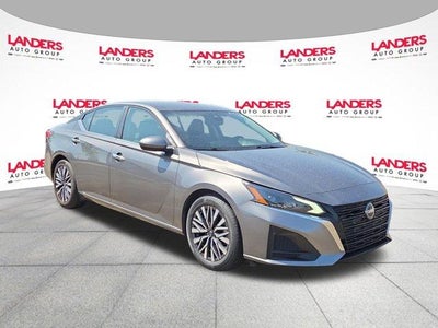 2023 Nissan Altima 2.5 SV Sedan