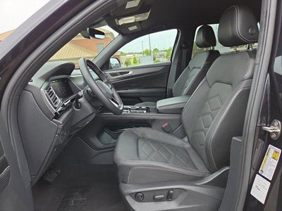 2024 Volkswagen Atlas Cross Sport 2.0T SE w/Technology FWD