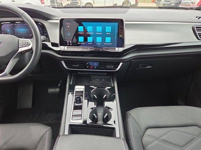 2024 Volkswagen Atlas Cross Sport 2.0T SE w/Technology FWD