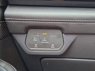 2024 Volkswagen Atlas Cross Sport 2.0T SE w/Technology FWD