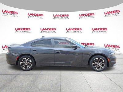 2016 Dodge Charger 4dr Sdn SXT RWD