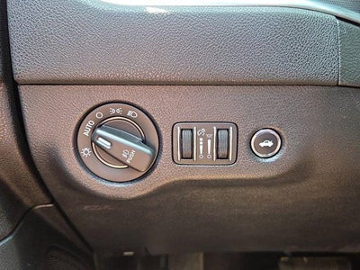 2016 Dodge Charger 4dr Sdn SXT RWD