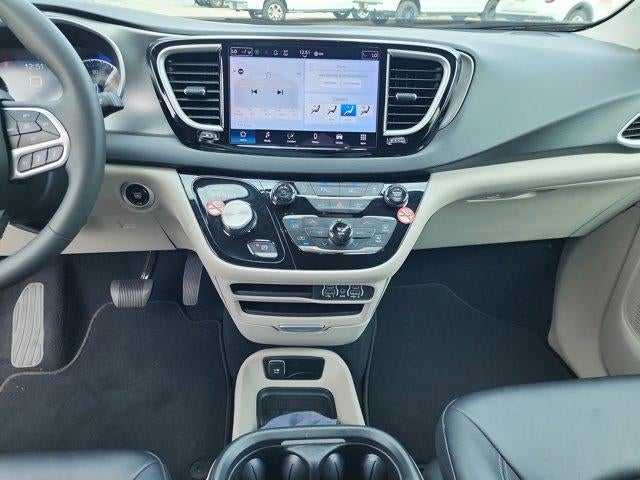 2024 Chrysler Pacifica Touring L FWD