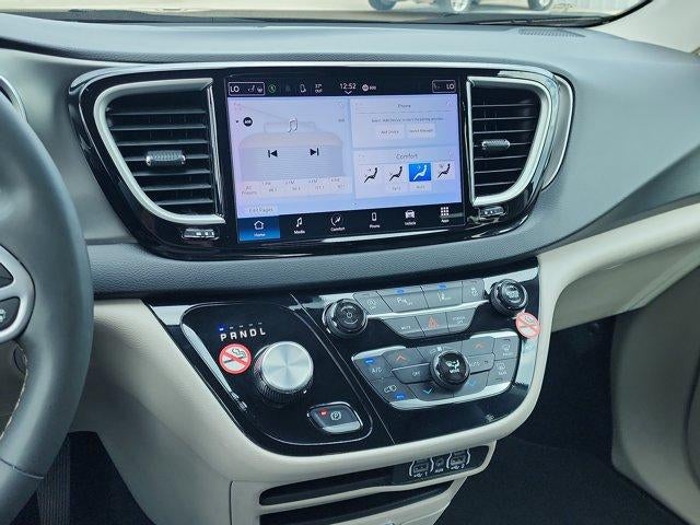 2024 Chrysler Pacifica Touring L FWD