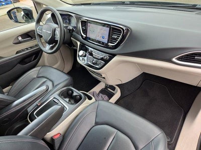 2024 Chrysler Pacifica Touring L FWD