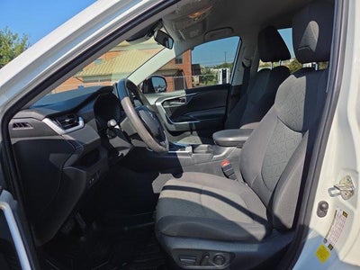 2021 Toyota RAV4 XLE FWD (GS)