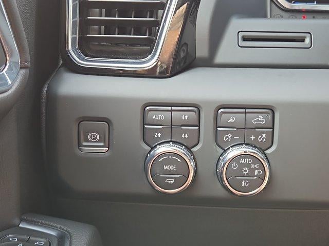 2023 GMC Sierra 1500 Crew Cab Short Box 4-Wheel Drive Denali