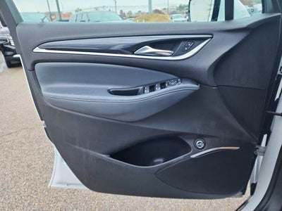 2023 Buick Enclave Essence FWD