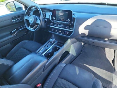 2022 Nissan Pathfinder SV 2WD