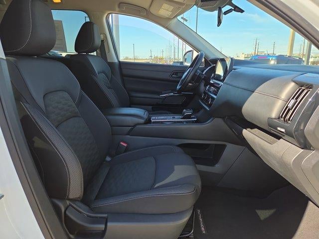2024 Nissan Pathfinder SV 2WD