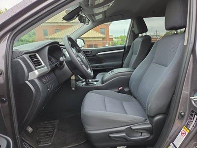2019 Toyota Highlander LE Plus V6 FWD (SE)