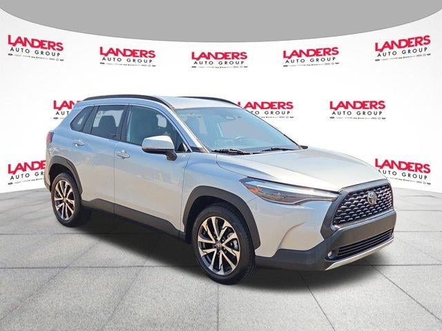 2024 Toyota Corolla Cross XLE 2WD (Natl)