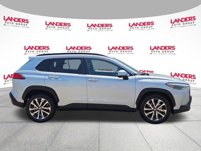 2024 Toyota Corolla Cross XLE 2WD (Natl)