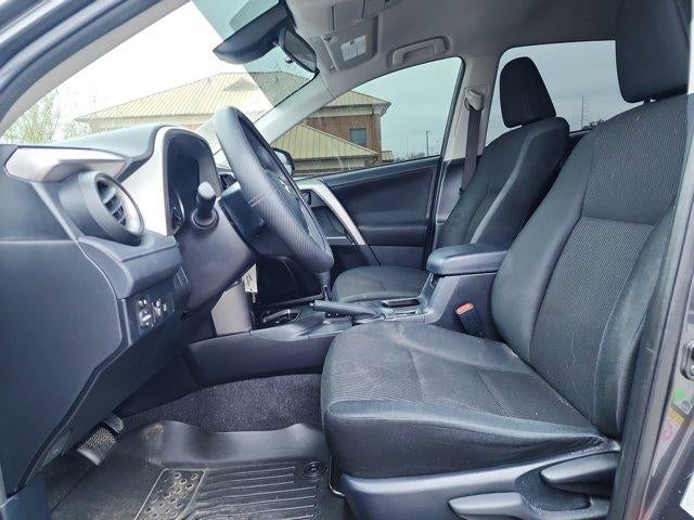 2018 Toyota RAV4 LE FWD (GS)