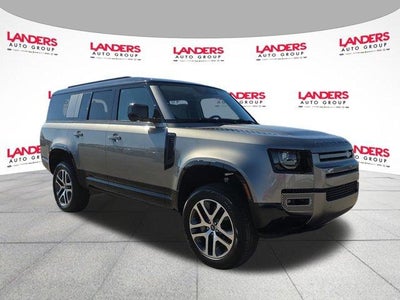 2025 Land Rover Defender 130 P400 X-Dynamic SE